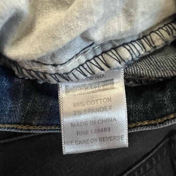 Forever 21 Frayed Denim Button Up Shorts - Picture 5 of 5